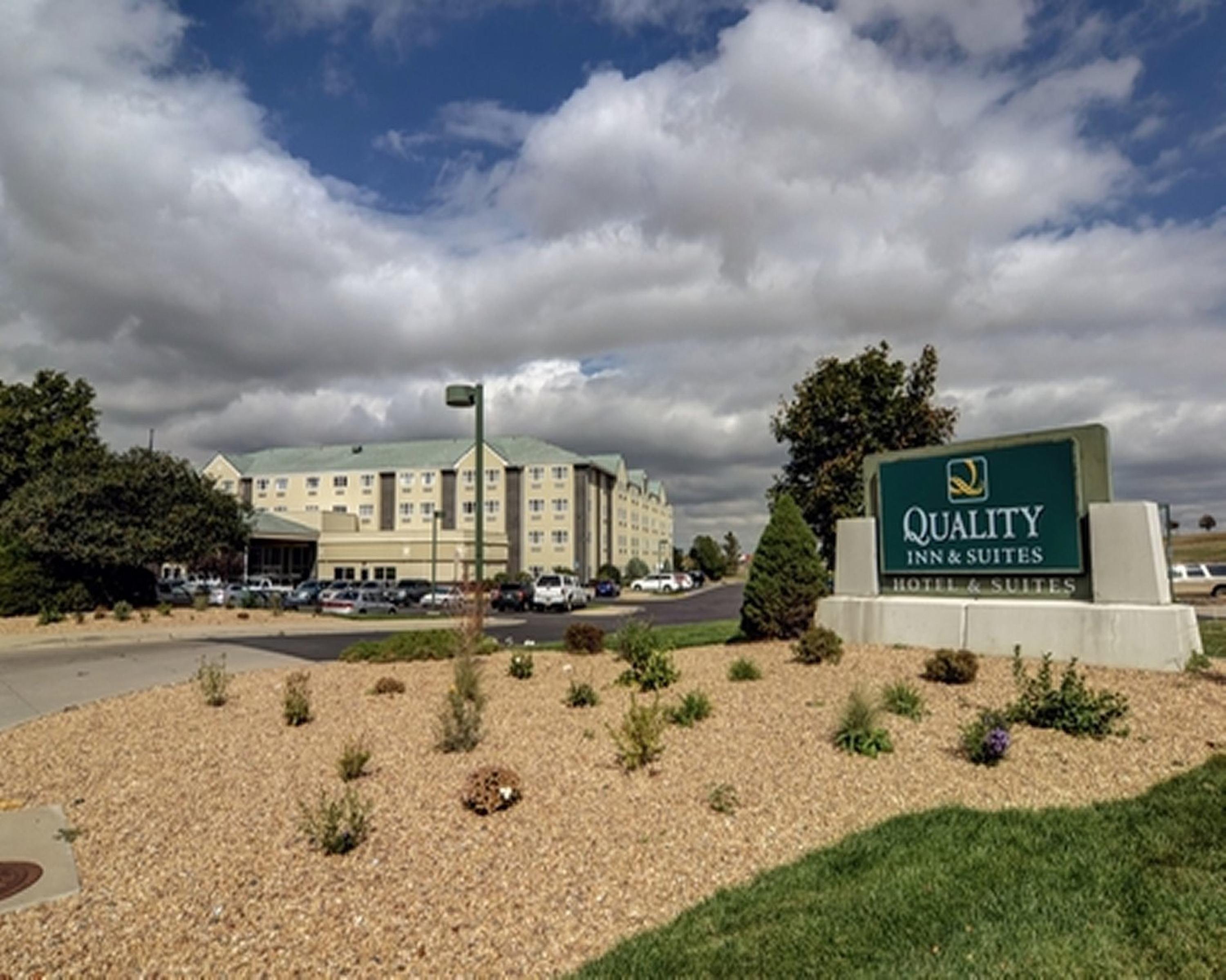 Quality Inn & Suites Denver Airport - Gateway Park Aurora Ngoại thất bức ảnh