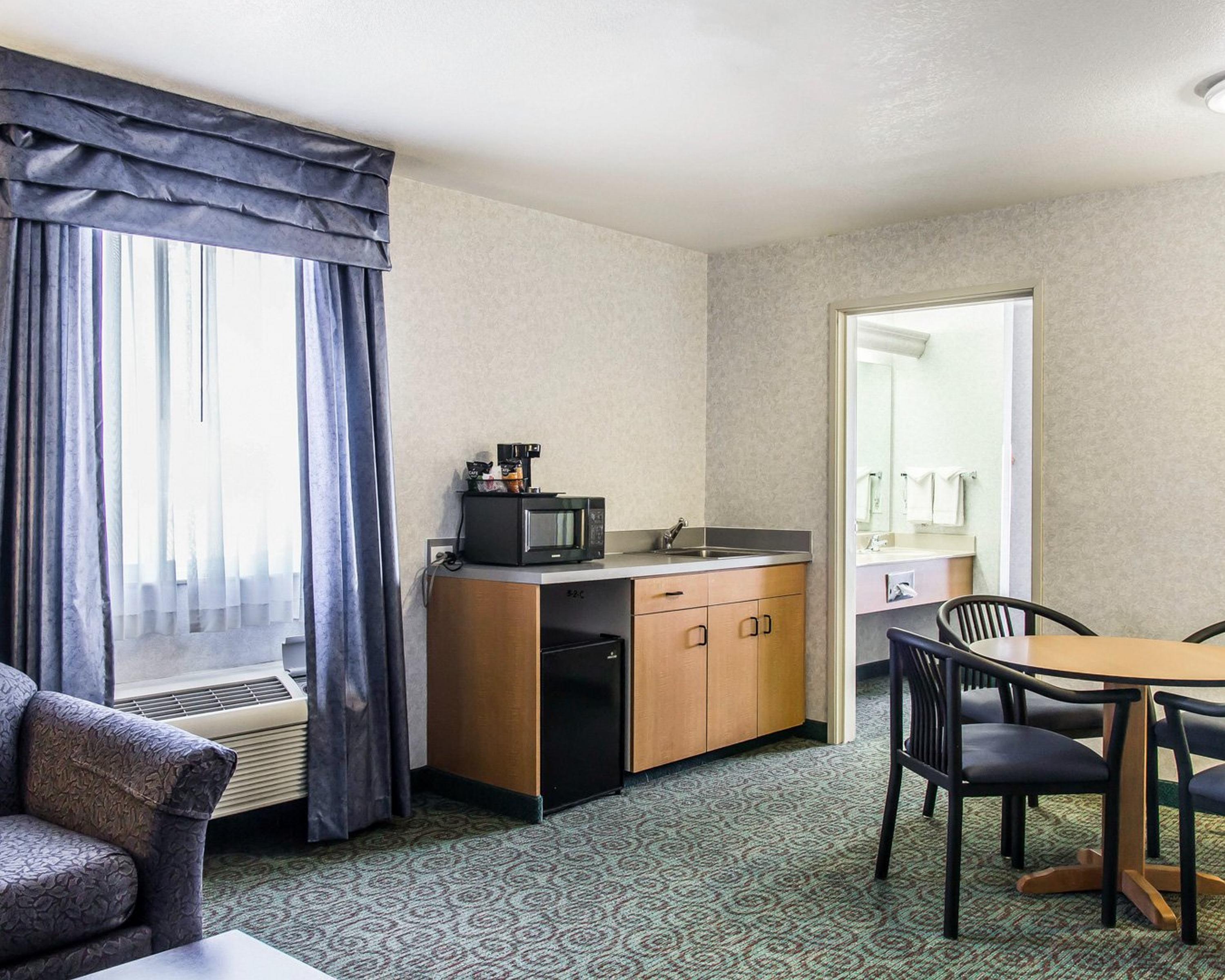 Quality Inn & Suites Denver Airport - Gateway Park Aurora Ngoại thất bức ảnh