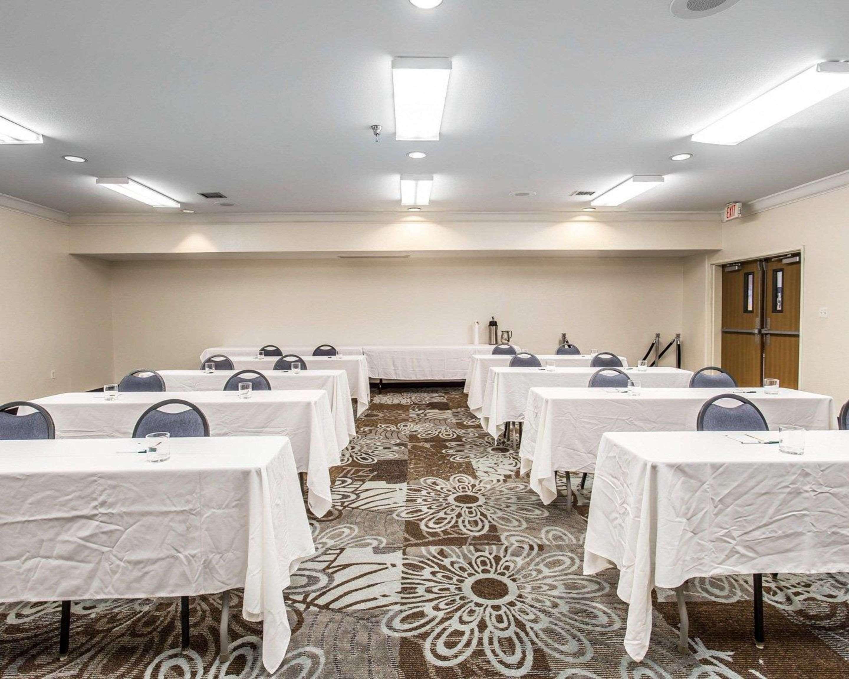 Quality Inn & Suites Denver Airport - Gateway Park Aurora Ngoại thất bức ảnh