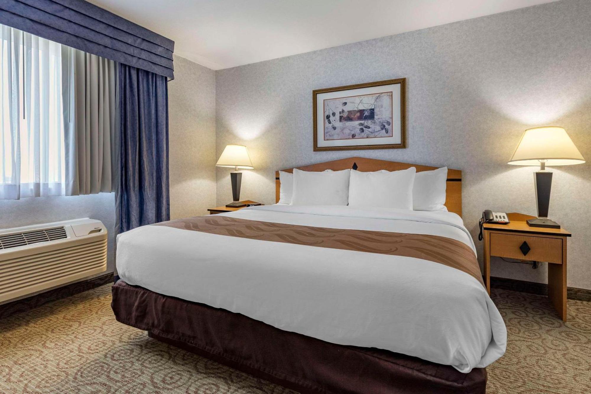 Quality Inn & Suites Denver Airport - Gateway Park Aurora Ngoại thất bức ảnh